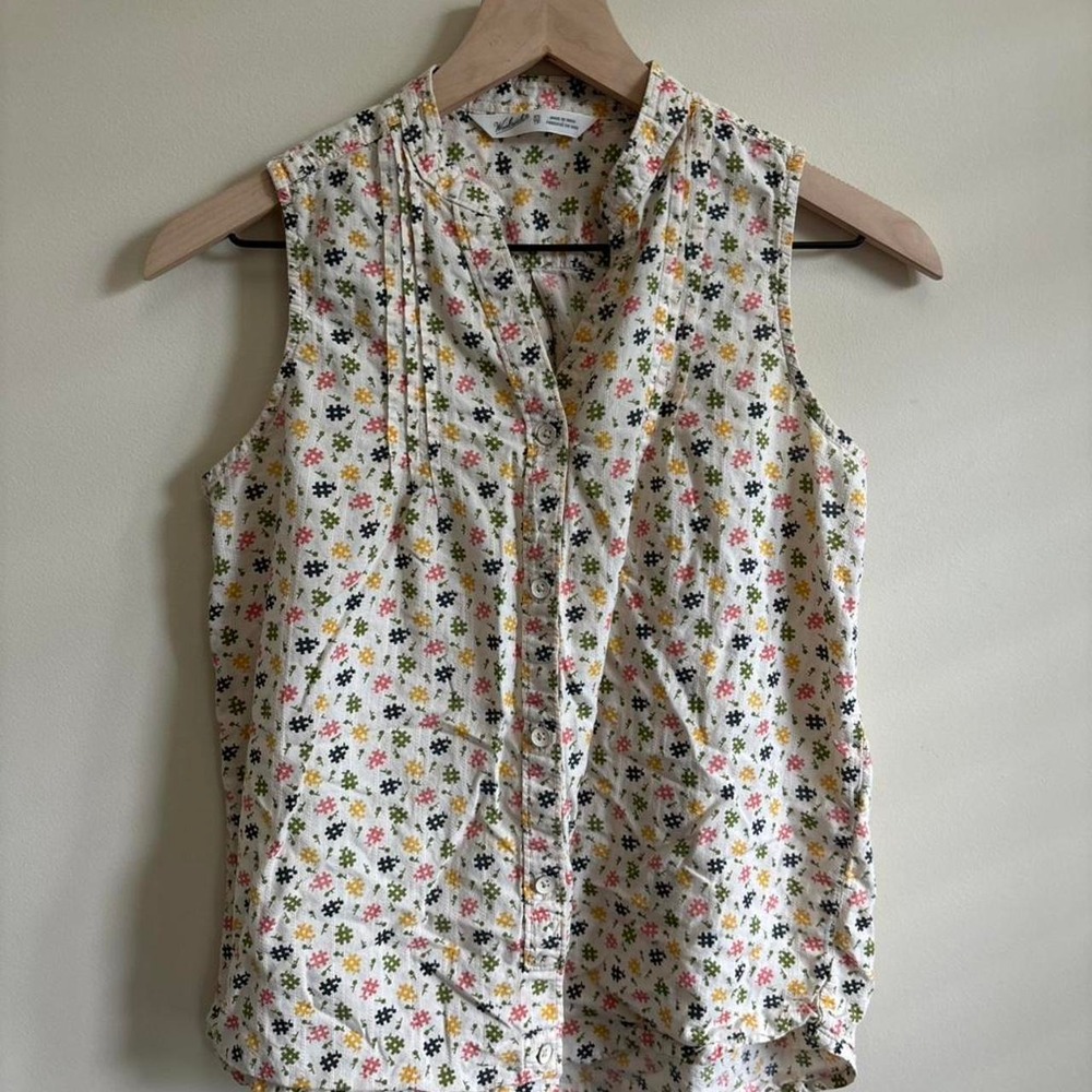 Woolrich Sleeveless Button Up Shirt XS White Multicolor Hashtag Print Pintuck